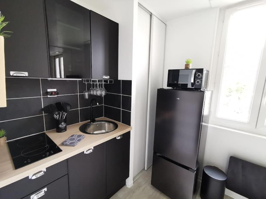 L'Authentique *Studio *Parking Prive* *Wifi*Calme Lourdes Luaran gambar